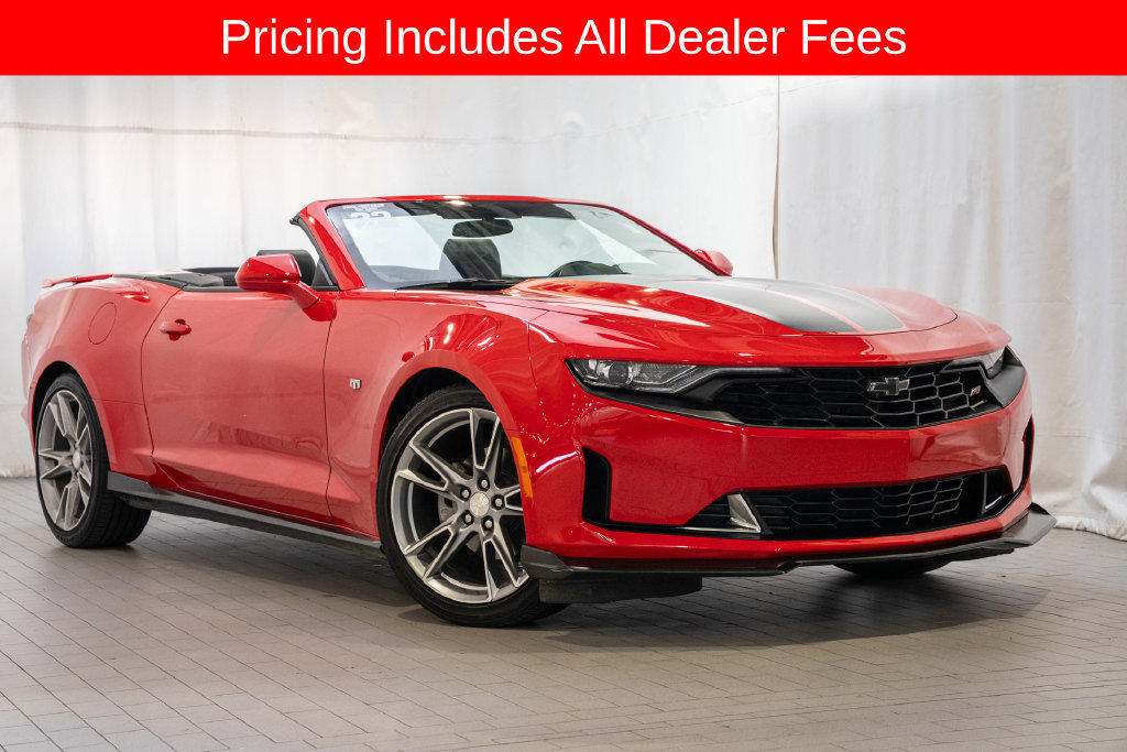 Used 2022 Chevrolet Camaro LT RWD image 2