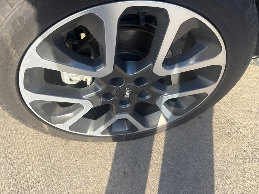 Used 2022 Jeep Renegade Limited w/ Sun, Sound & Wheels Group image 9