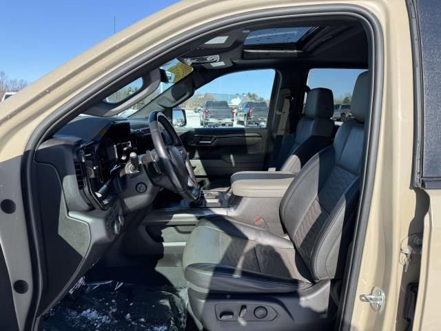 Used 2023 Chevrolet Silverado 1500 ZR2 w/ Technology Package image 11