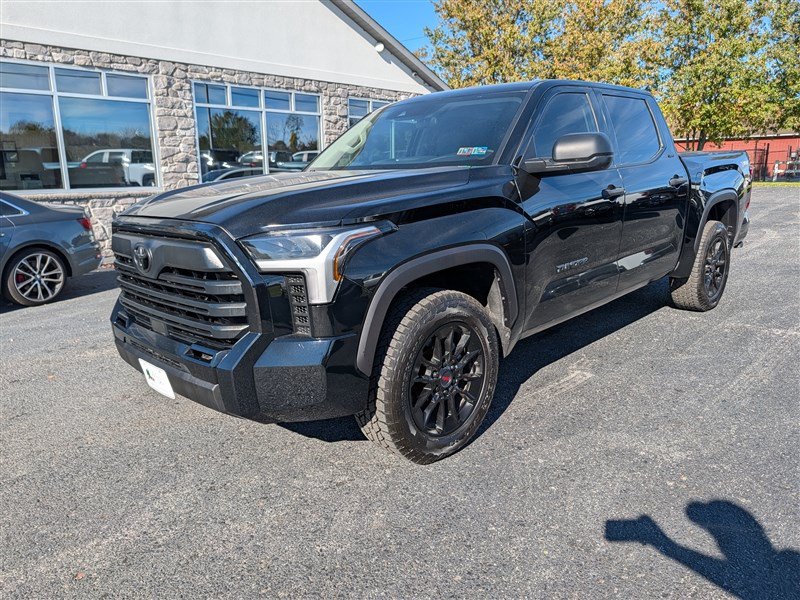 Used 2023 Toyota Tundra SR5 AWD/4WD image 2