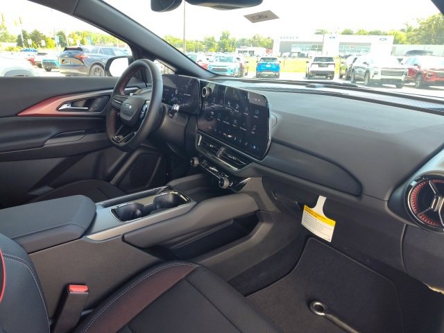 New 2025 Chevrolet Equinox EV RS image 24