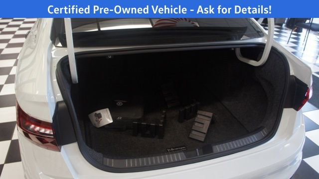 Used 2024 Volkswagen Jetta GLI 40th Anniversary Edition image 29