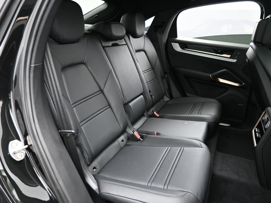 New 2026 Porsche Cayenne S image 28