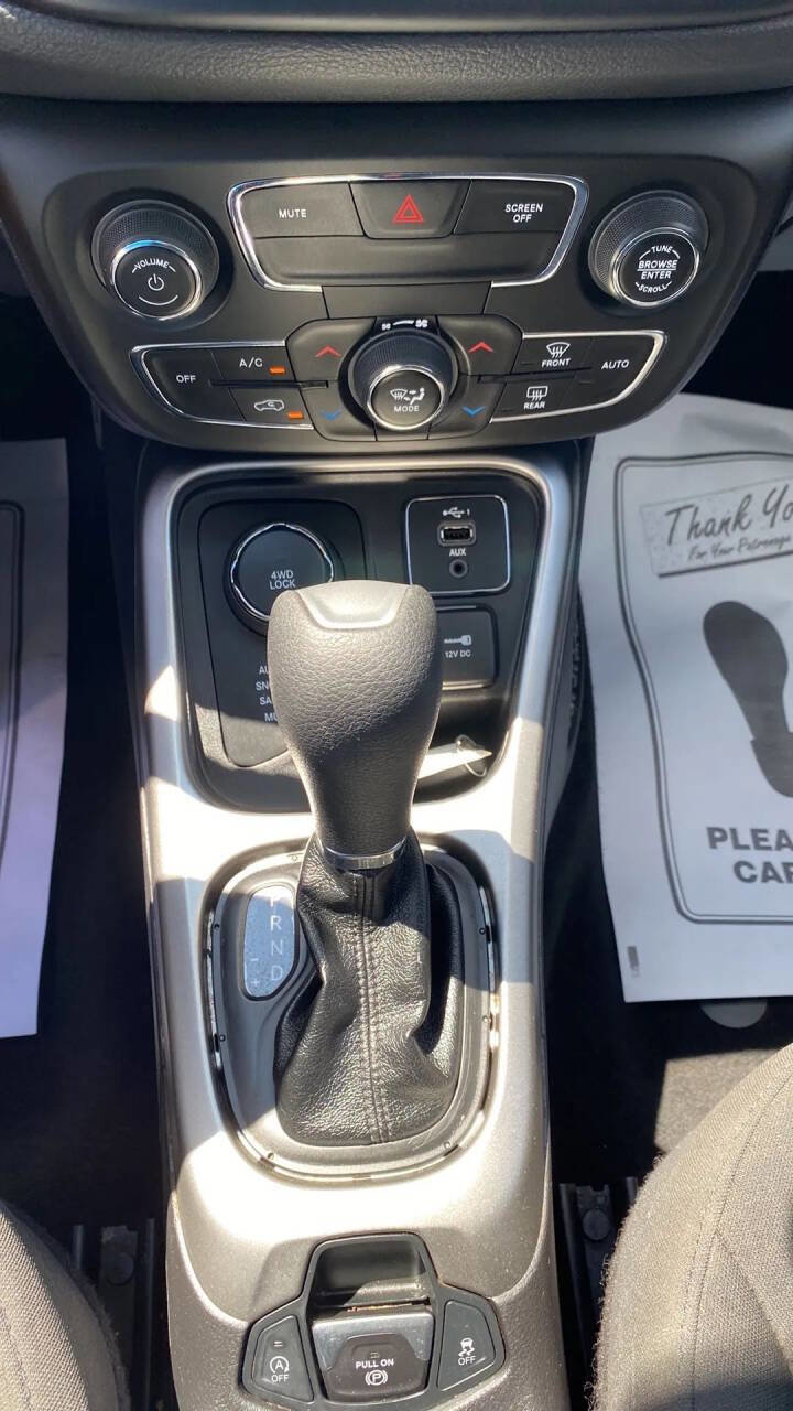 Used 2020 Jeep Compass Sport w/ Cold Weather Group AWD/4WD image 22