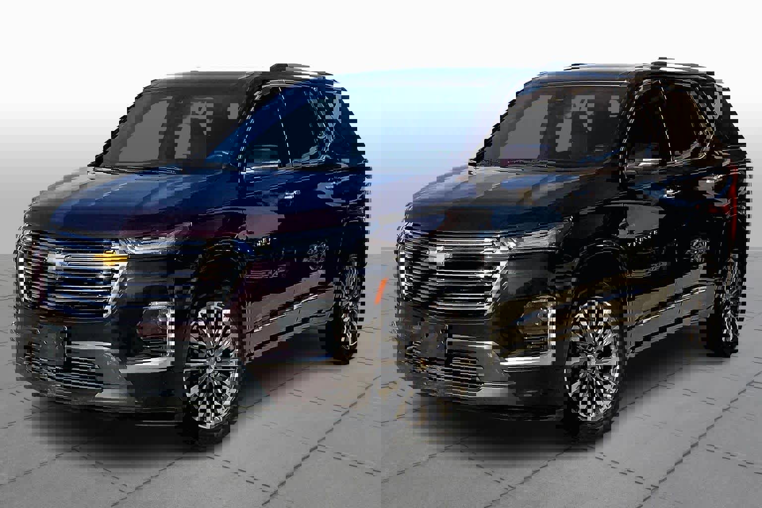 Used 2022 Chevrolet Traverse Premier image 1