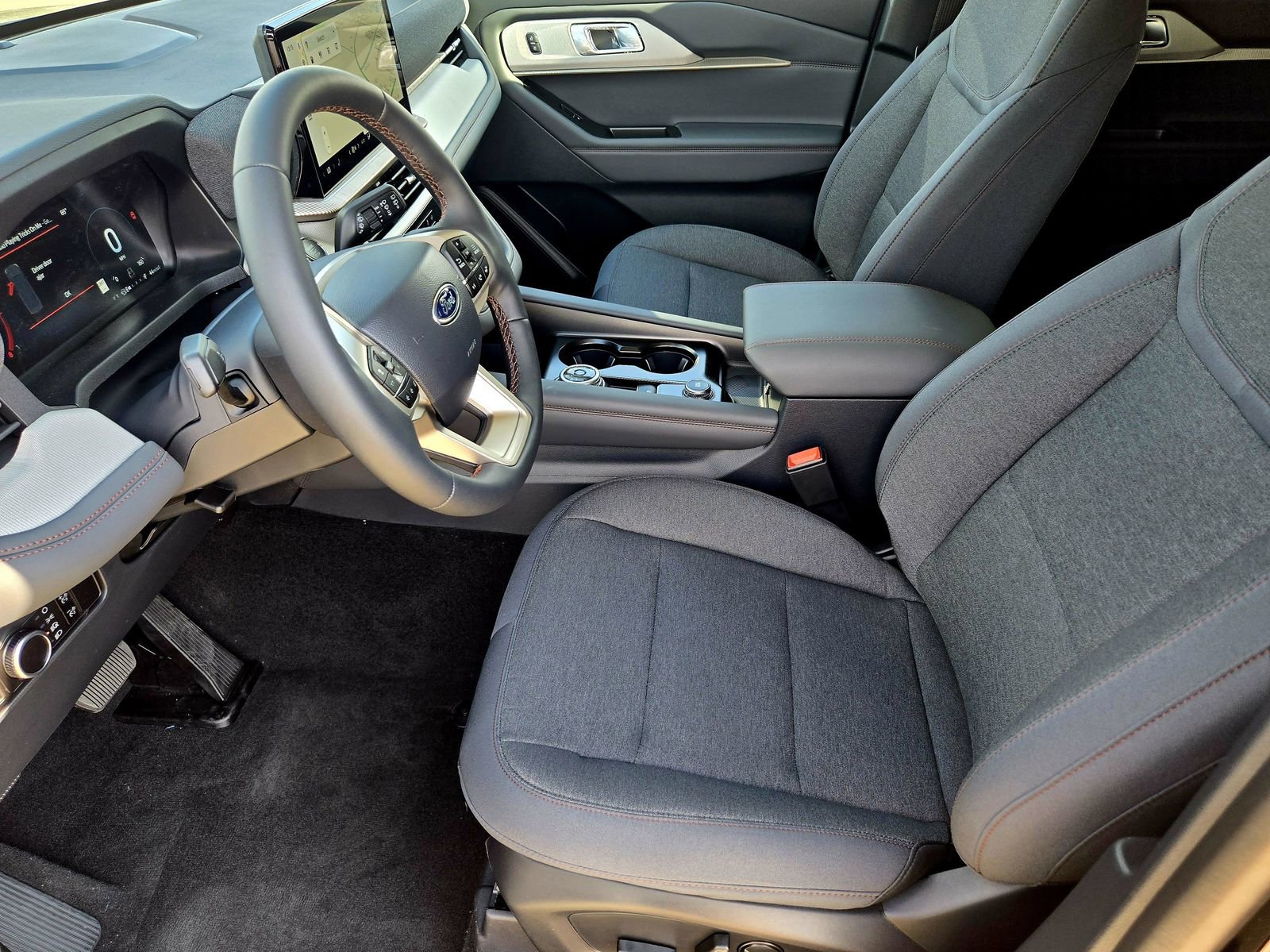 New 2026 Ford Explorer Active image 14