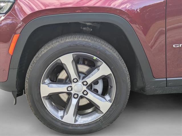New 2026 Jeep Grand Cherokee Limited w/ Luxury Tech Group II image 10