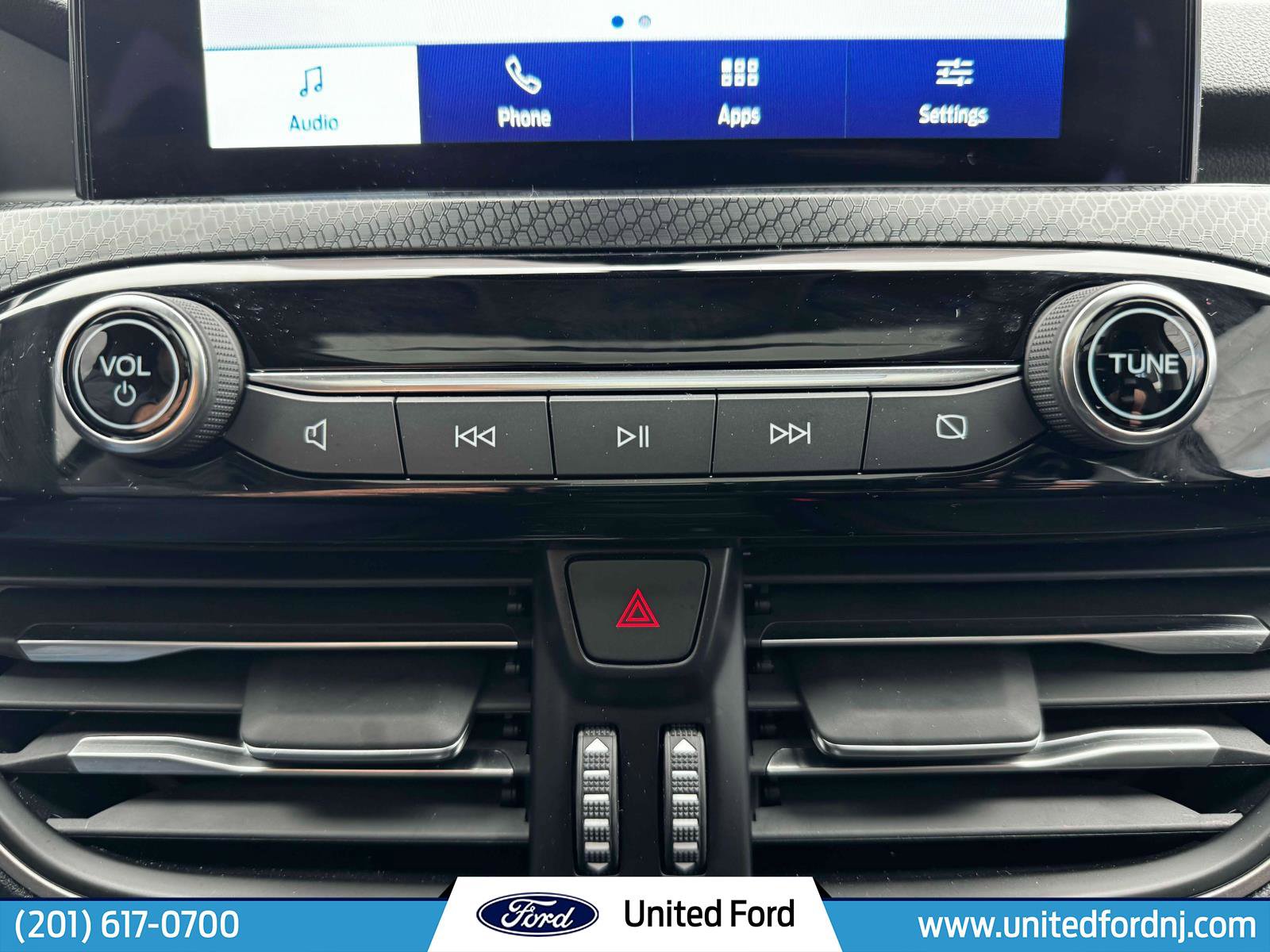 Used 2022 Ford Escape SEL w/ SEL Stealth AWD Package image 23