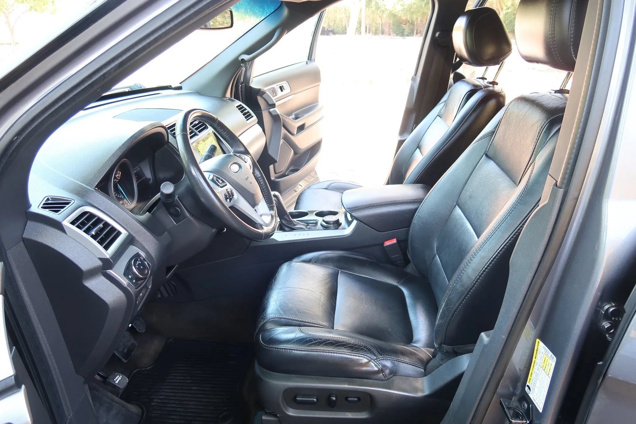 Used 2013 Ford Explorer XLT AWD/4WD image 13