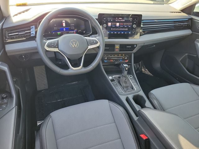 Certified 2026 Volkswagen Jetta SE FWD image 11