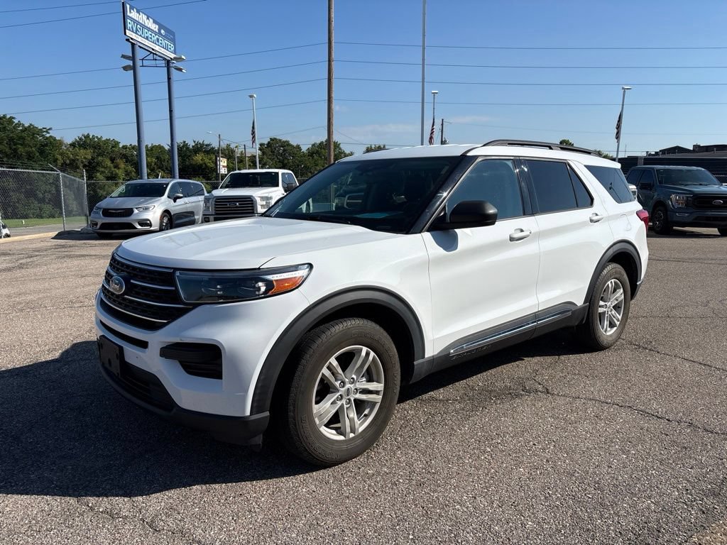 Certified 2020 Ford Explorer XLT w/ Comfort Package AWD/4WD image 3
