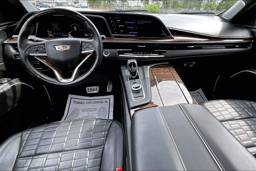 Used 2023 Cadillac Escalade Sport Platinum w/ LPO, ONYX Package AWD/4WD image 14