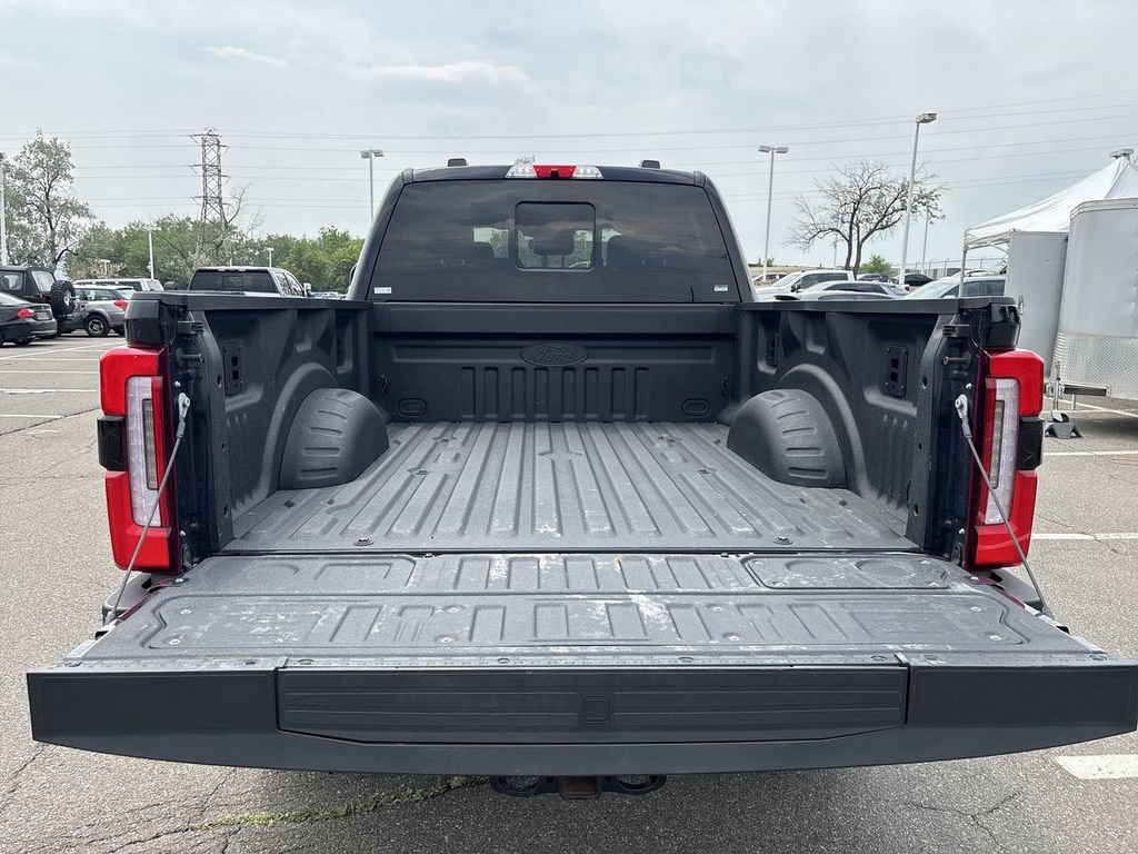 Used 2026 Ford F250 Platinum w/ FX4 Off-Road Package AWD/4WD image 31