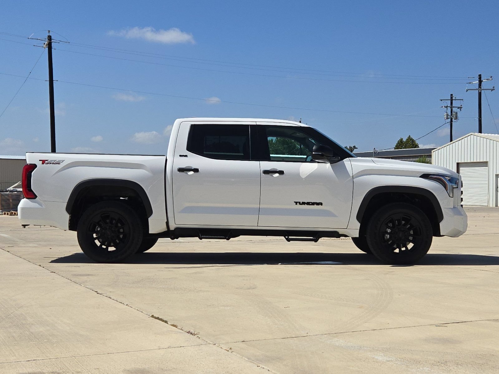 Used 2023 Toyota Tundra SR5 w/ SR5 Convenience Package AWD/4WD image 6