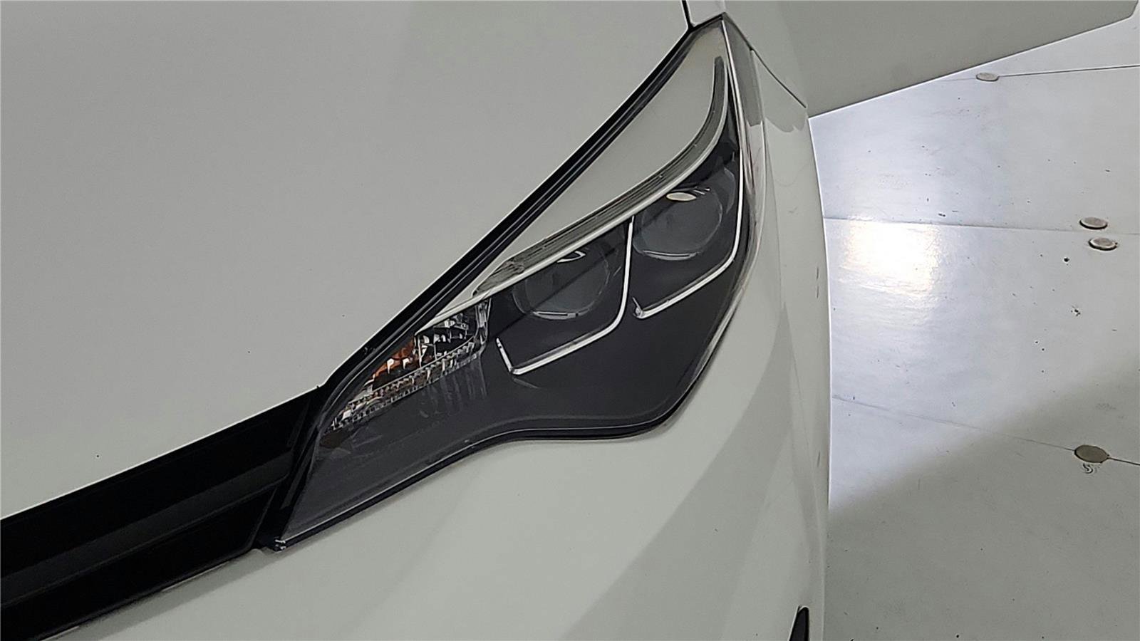 Used 2017 Toyota Corolla XLE FWD image 14