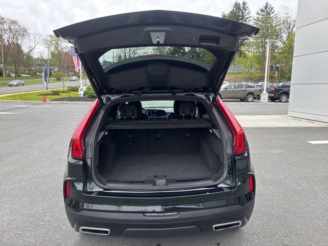 Used 2024 Cadillac XT4 Premium Luxury AWD/4WD image 9