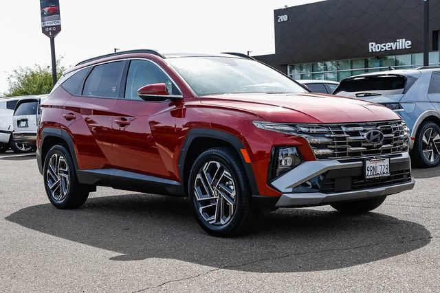 Certified 2025 Hyundai Tucson Limited AWD/4WD image 6