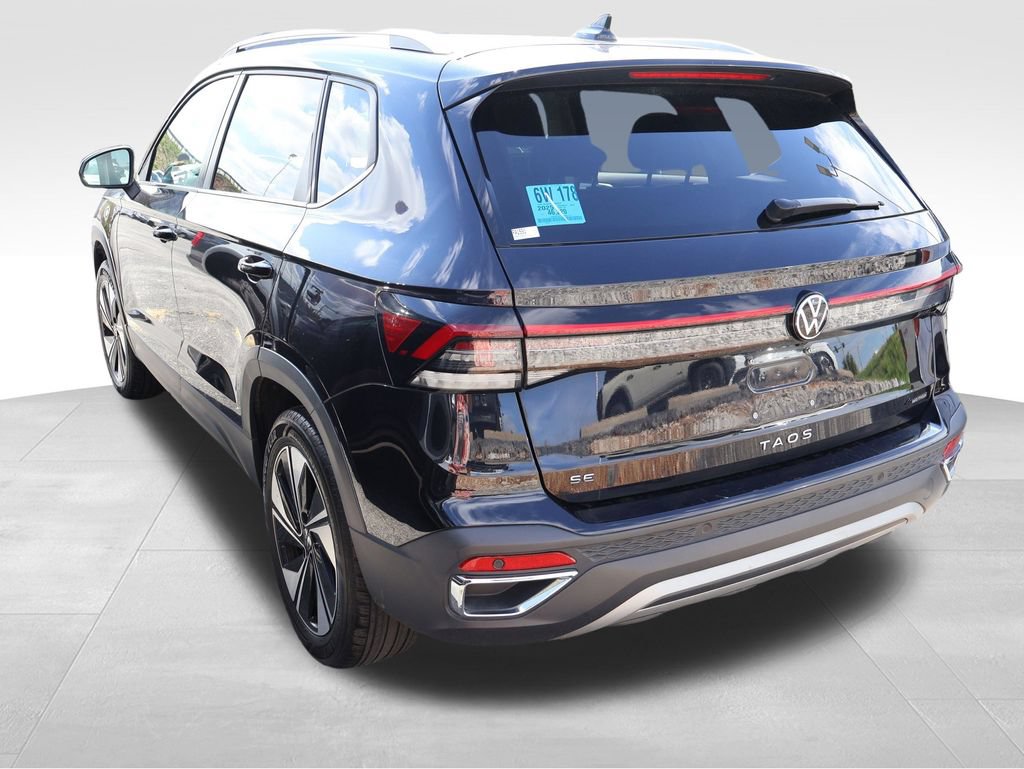 Used 2025 Volkswagen Taos SE AWD/4WD image 21