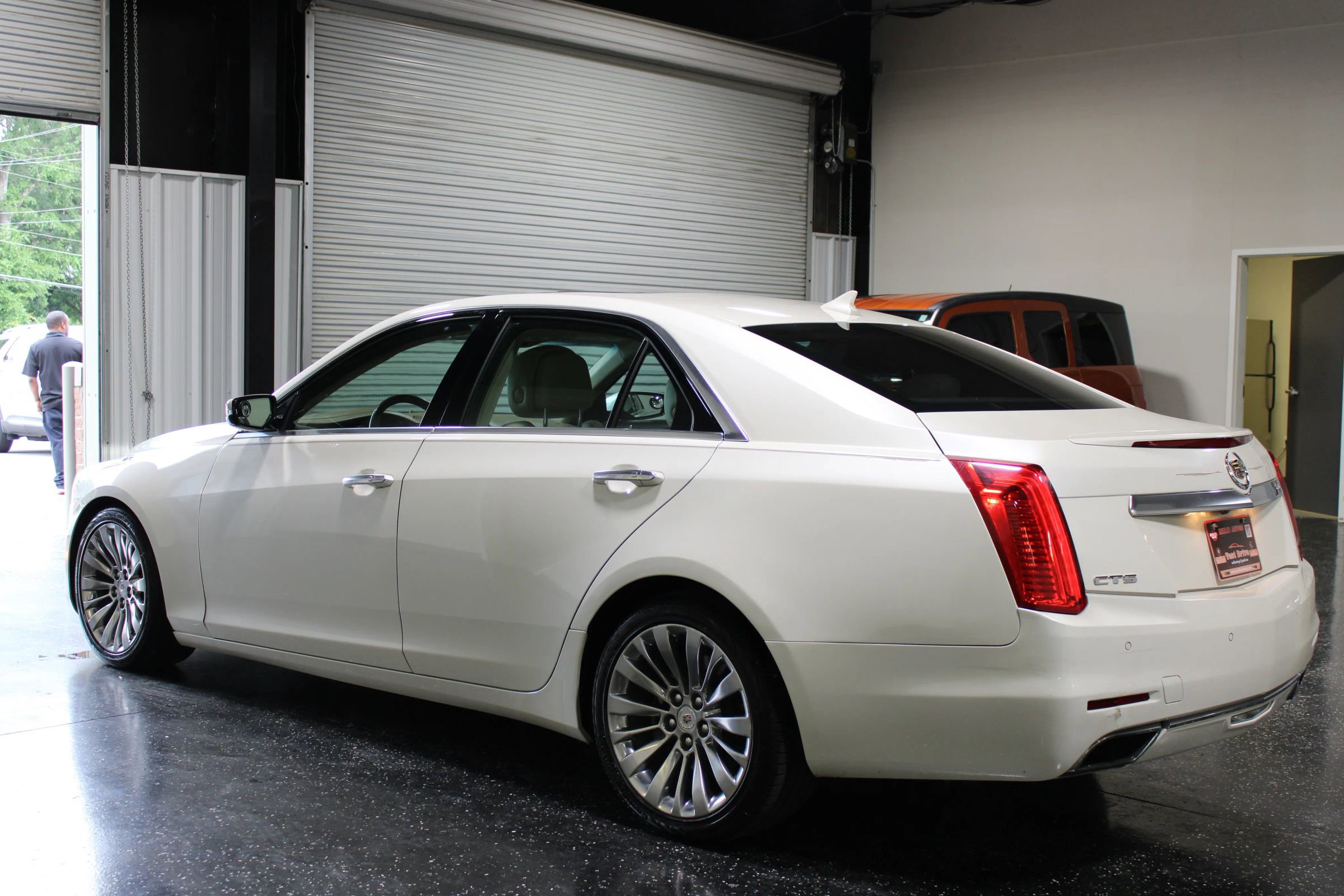 Used 2014 Cadillac CTS Luxury RWD image 5
