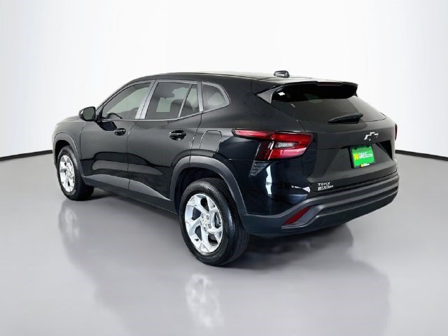 Used 2024 Chevrolet Trax LS w/ LS Convenience Package FWD image 7