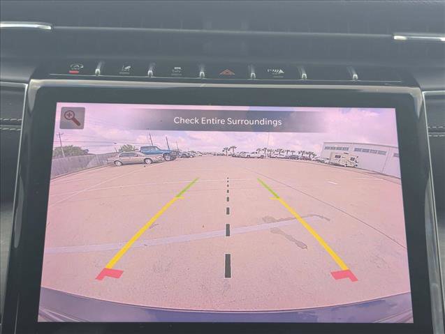 Used 2023 Jeep Grand Cherokee Limited image 12