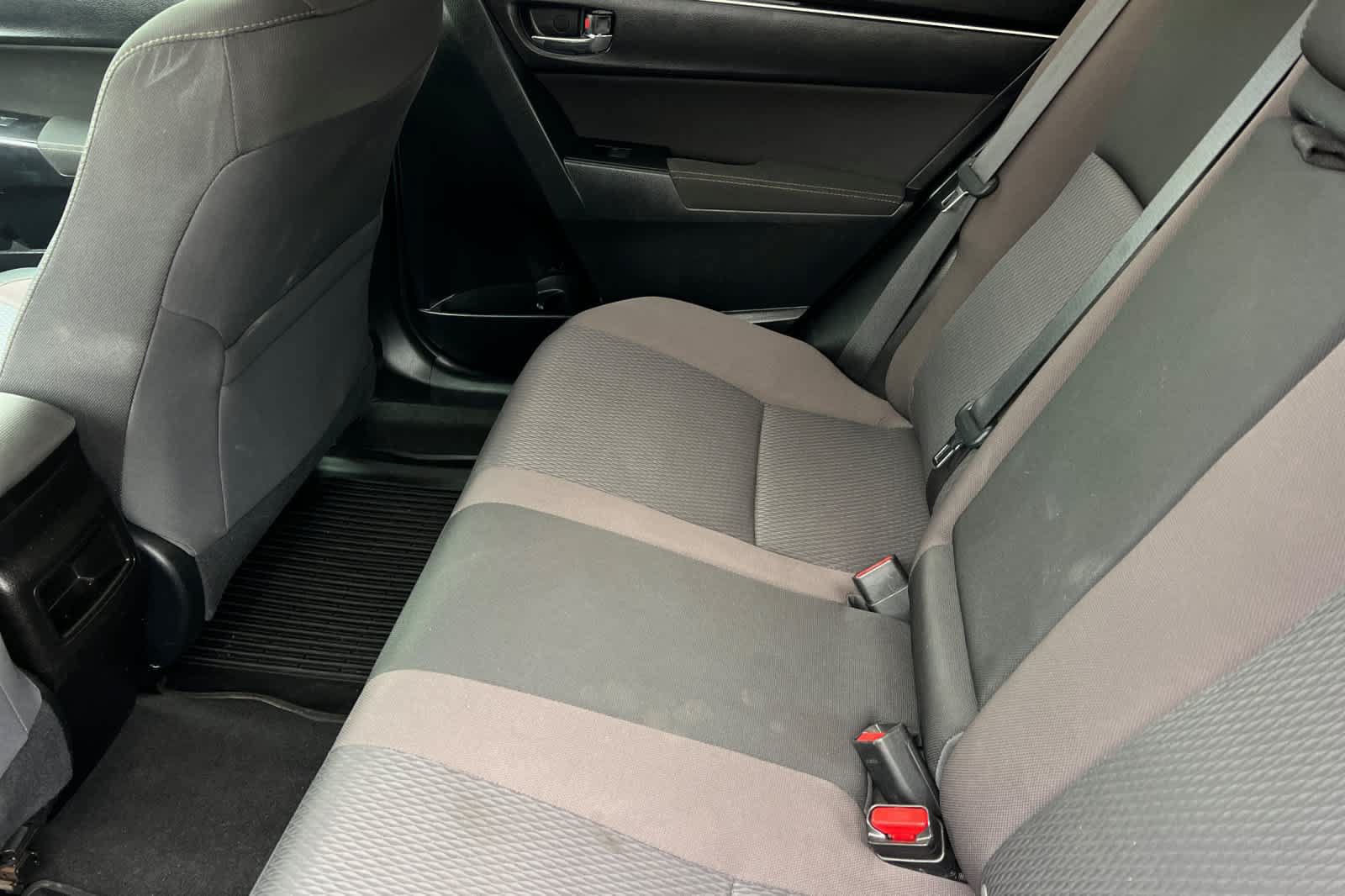 Used 2019 Toyota Corolla LE FWD image 5