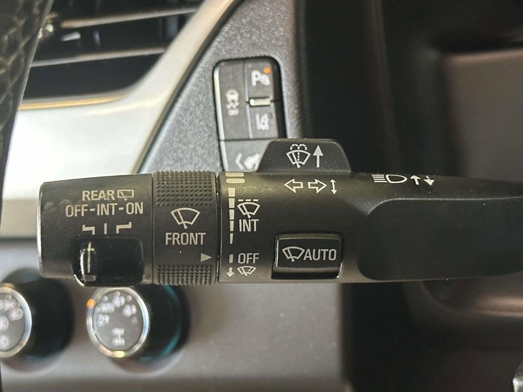 Used 2015 Chevrolet Tahoe LT AWD/4WD image 28