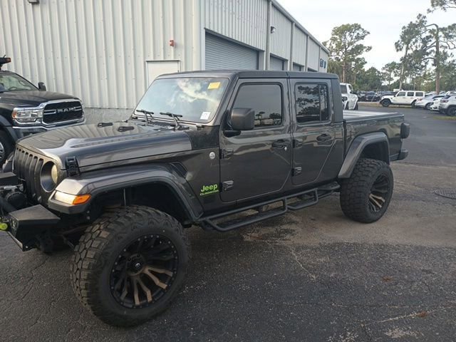 Certified 2020 Jeep Gladiator Overland AWD/4WD image 2