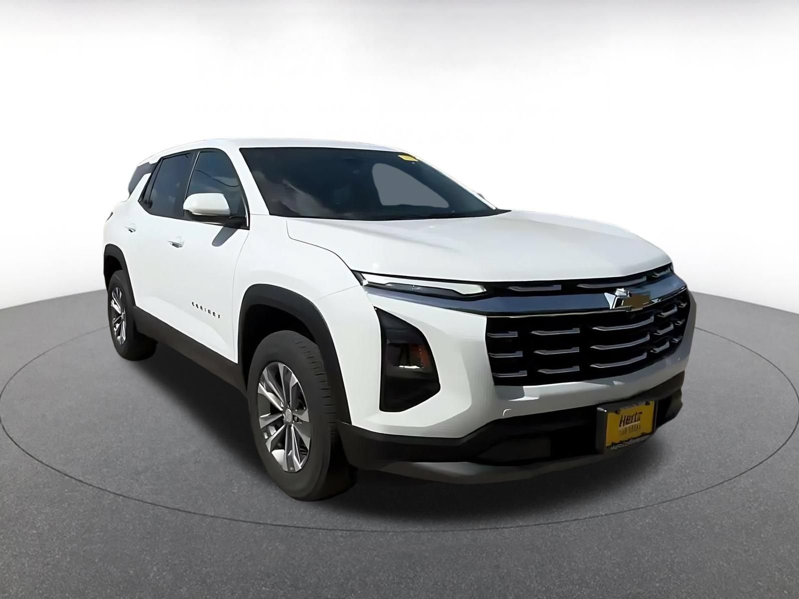 Used 2025 Chevrolet Equinox LT FWD image 3
