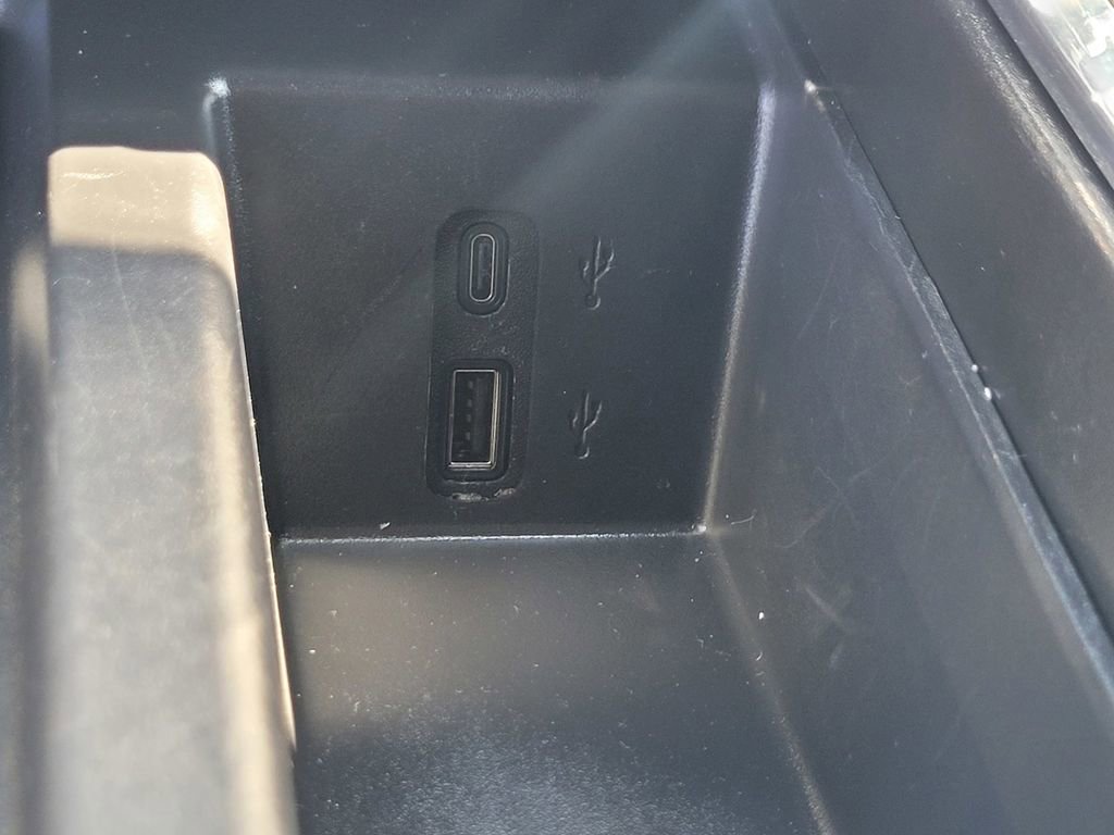 Used 2025 GMC Acadia Elevation image 20