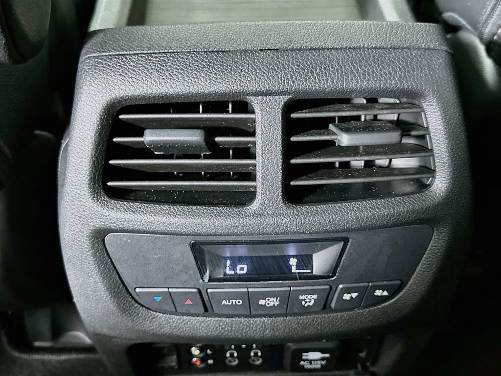 Certified 2017 Honda Pilot Touring image 25