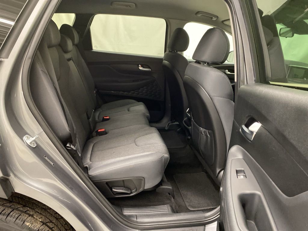 Used 2019 Hyundai Santa Fe SE image 17