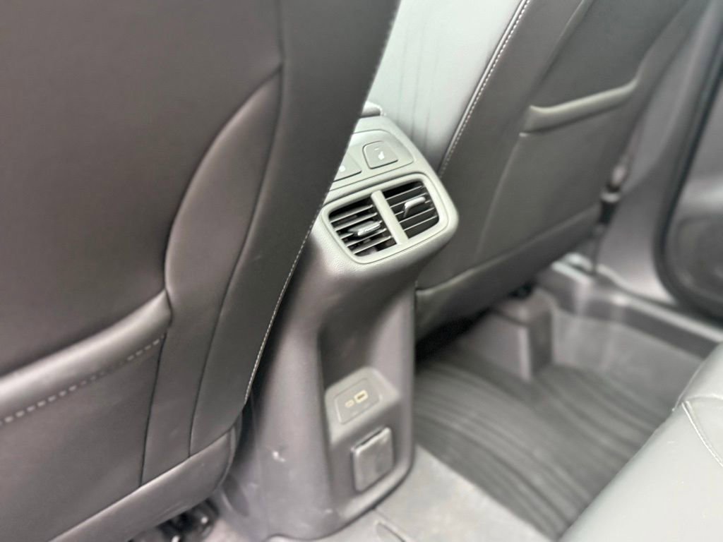 Used 2025 Buick Envision Avenir AWD/4WD image 14