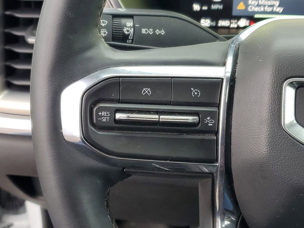 Used 2024 GMC Canyon Denali image 14