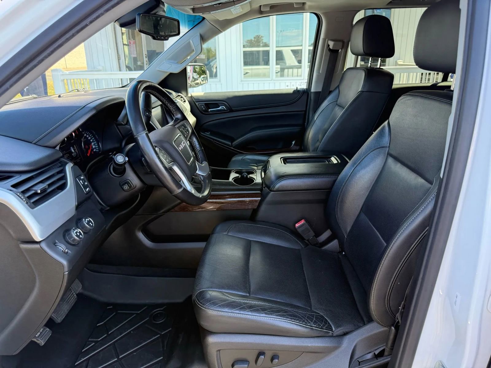 Used 2019 GMC Yukon XL SLT image 15