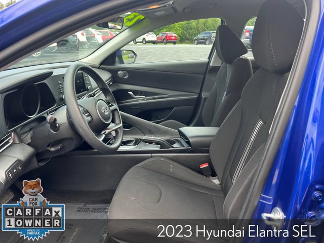 Used 2023 Hyundai Elantra SEL FWD image 11