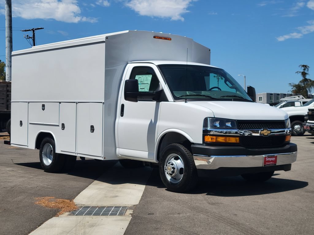 New 2026 Chevrolet Express 3500 w/ Power Convenience Package RWD image 25