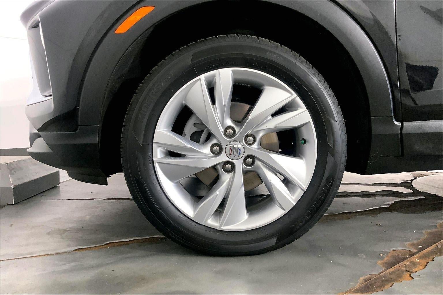 Used 2025 Buick Encore GX Preferred AWD/4WD image 9