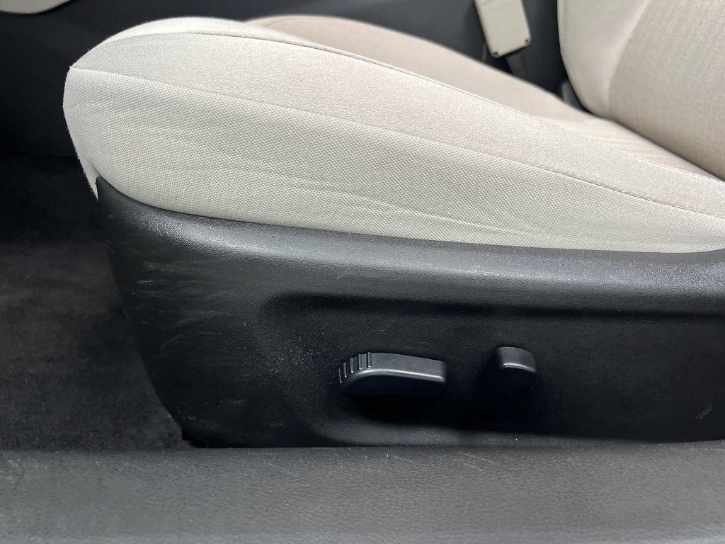 Used 2024 Nissan Altima 2.5 SV AWD/4WD image 13