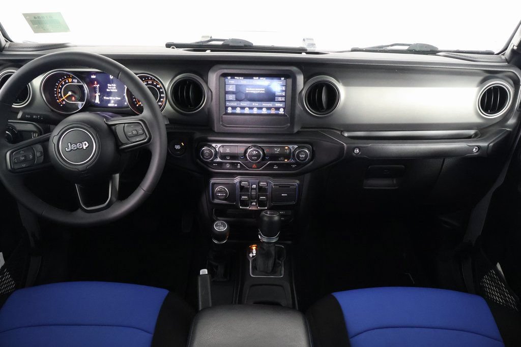 Used 2023 Jeep Gladiator Sport AWD/4WD image 8
