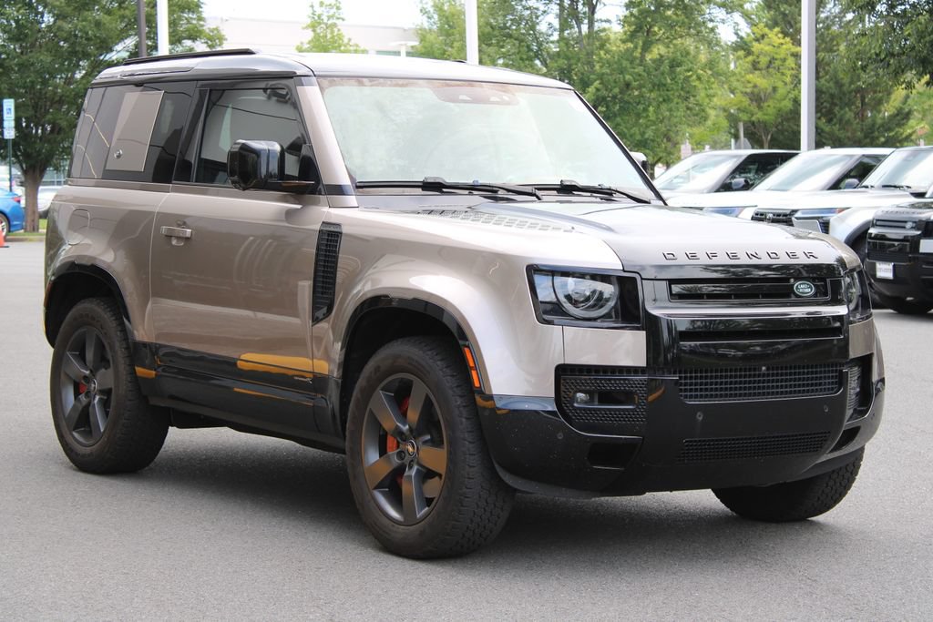 Used 2023 Land Rover Defender 90 X AWD/4WD image 3