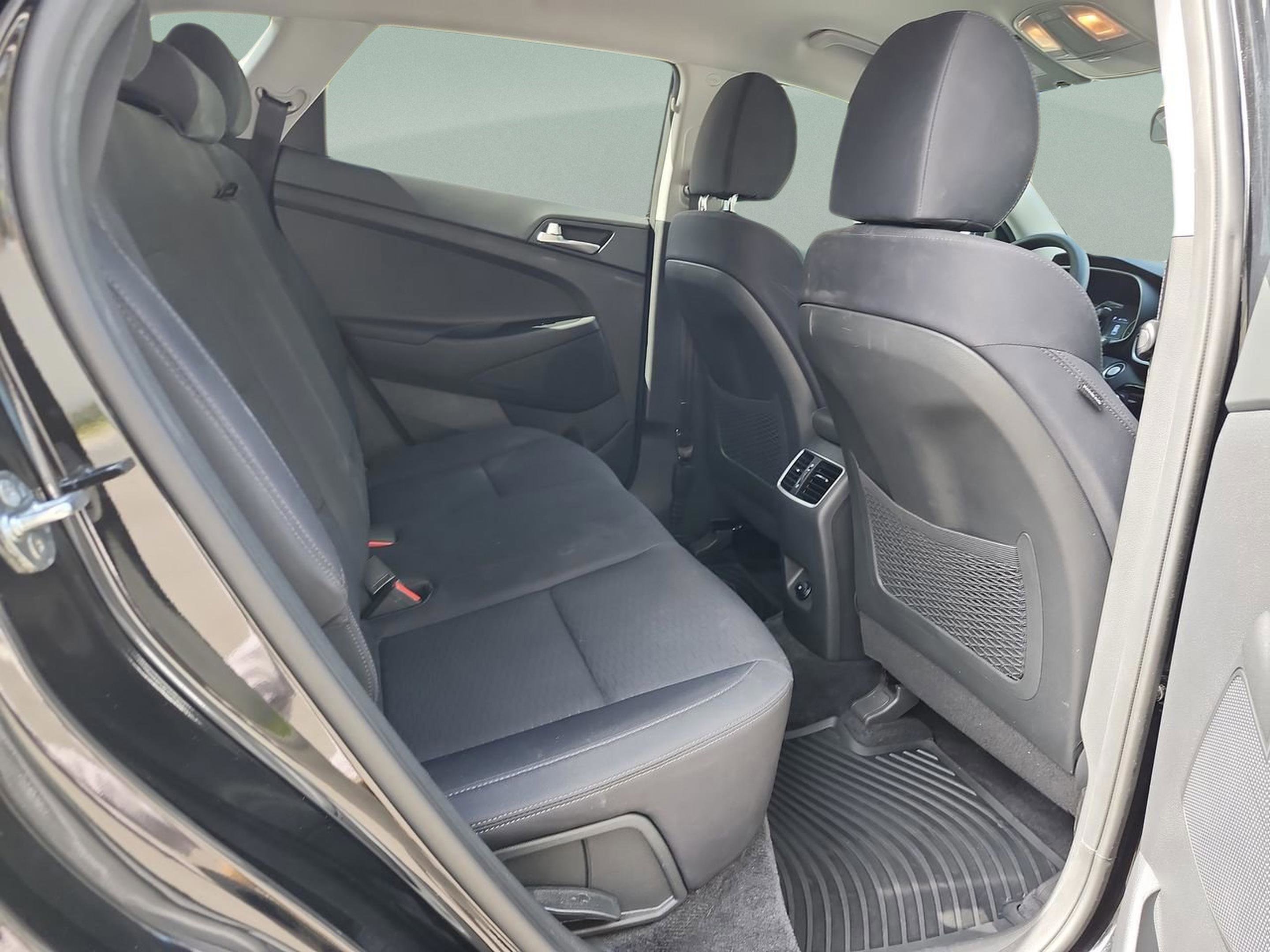 Certified 2021 Hyundai Tucson SEL w/ Winter Weather Package image 18