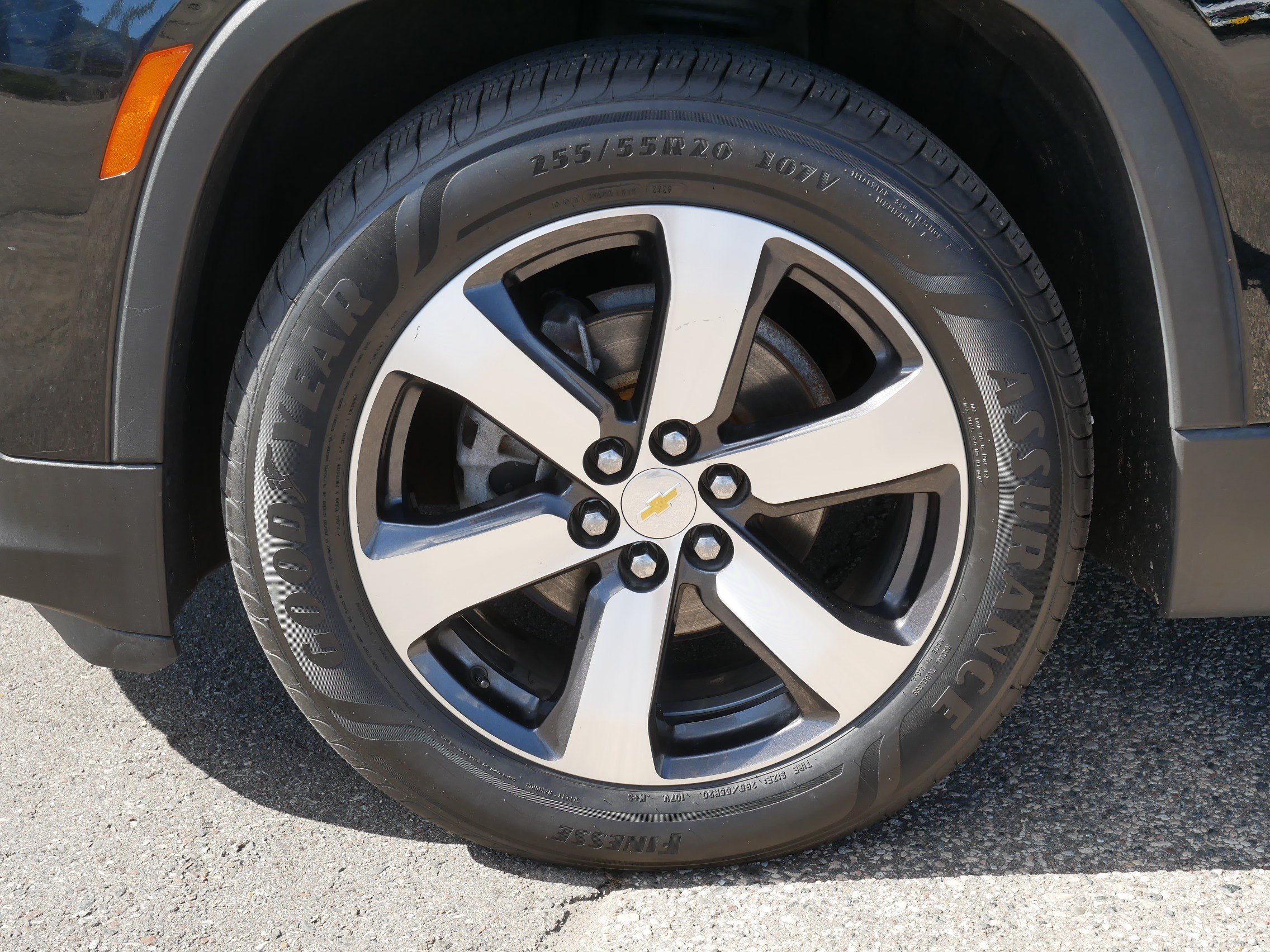 Used 2023 Chevrolet Traverse LT w/ LT Premium Package AWD/4WD image 15