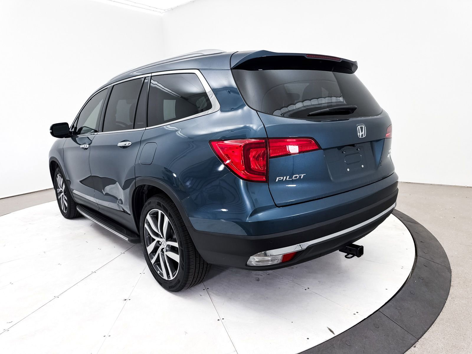 Used 2017 Honda Pilot Elite image 17