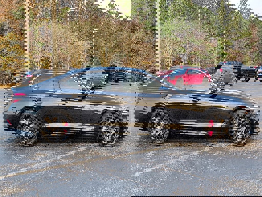 Used 2022 Genesis G70 3.3T image 2