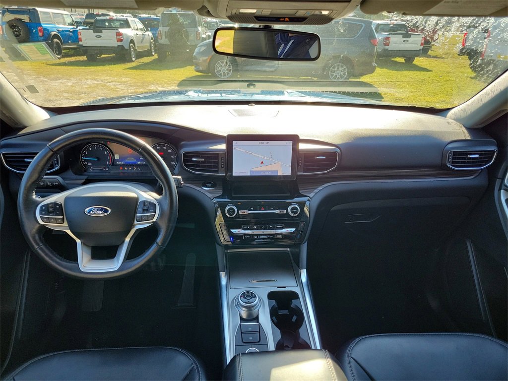 Used 2023 Ford Explorer Limited w/ Equipment Group 301A image 29