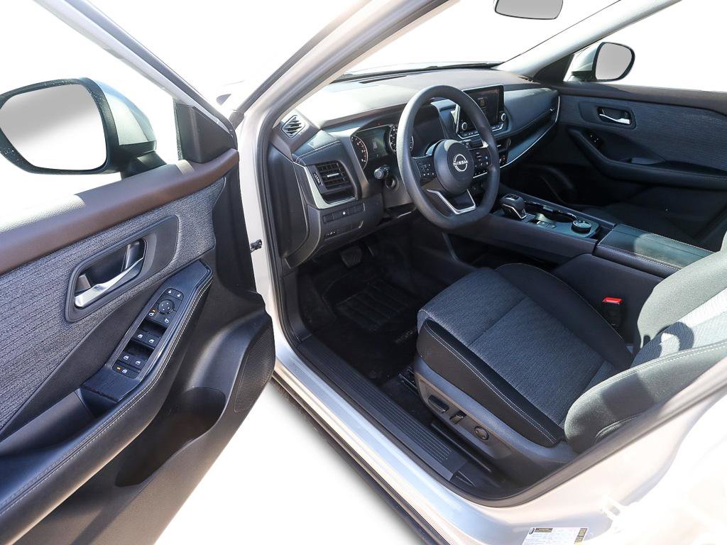 Used 2023 Nissan Rogue SV image 13