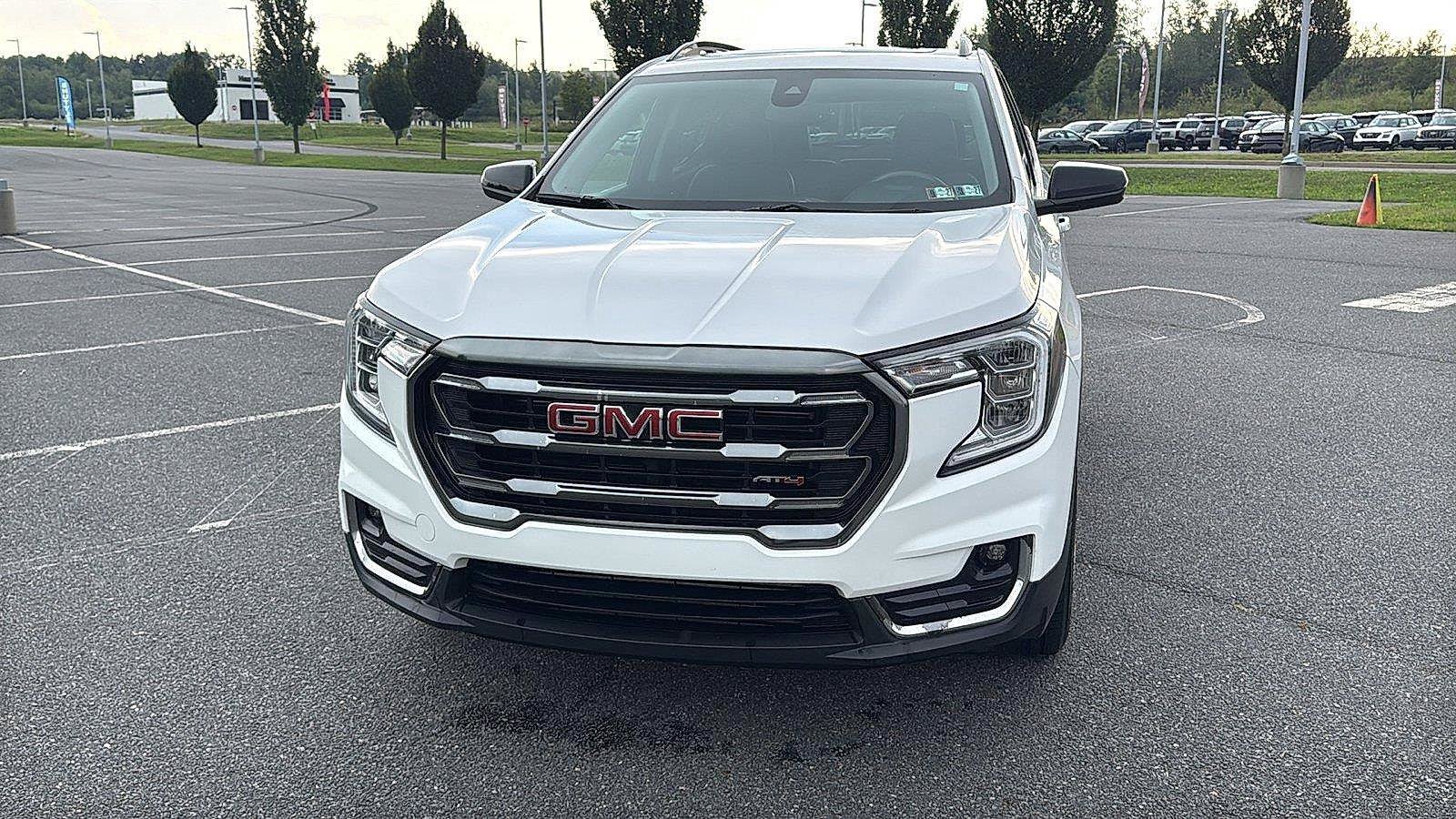 Used 2022 GMC Terrain AT4 AWD/4WD image 14