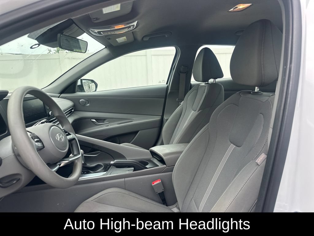 Used 2025 Hyundai Elantra SE FWD image 10