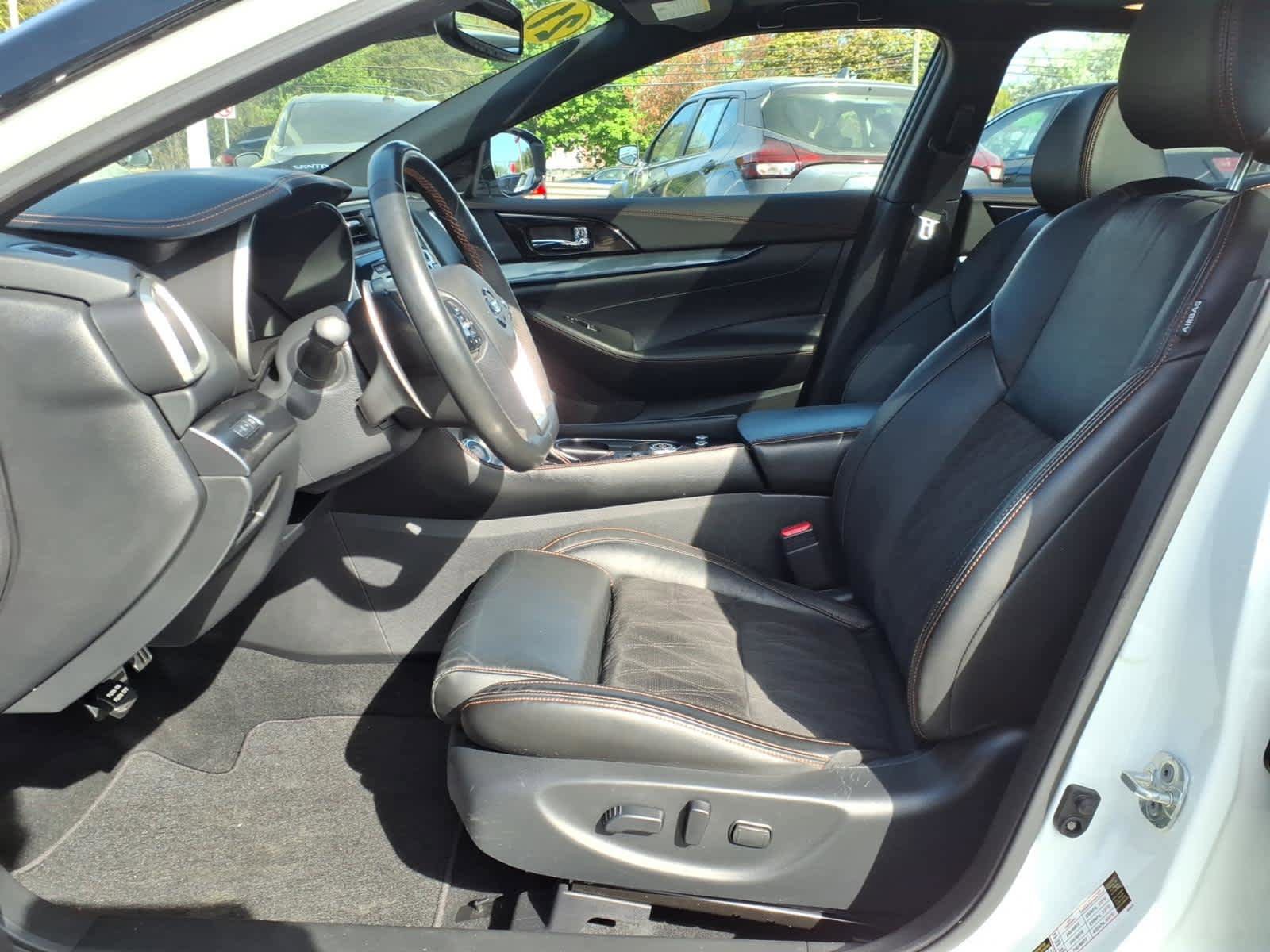 Certified 2021 Nissan Maxima SR w/ Sport Mat Group FWD image 11